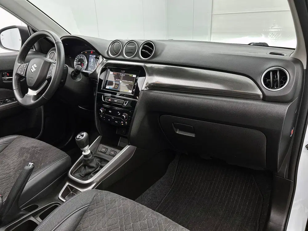 Suzuki Vitara 1.4 Boosterjet Style Smart Hybrid uit 2024, foto 13