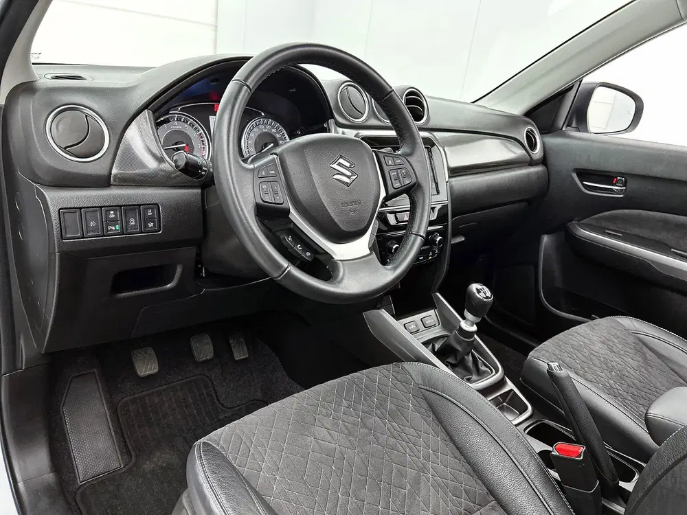 Suzuki Vitara 1.4 Boosterjet Style Smart Hybrid uit 2024, foto 14