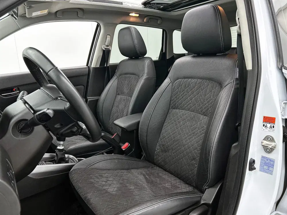 Suzuki Vitara 1.4 Boosterjet Style Smart Hybrid uit 2024, foto 4