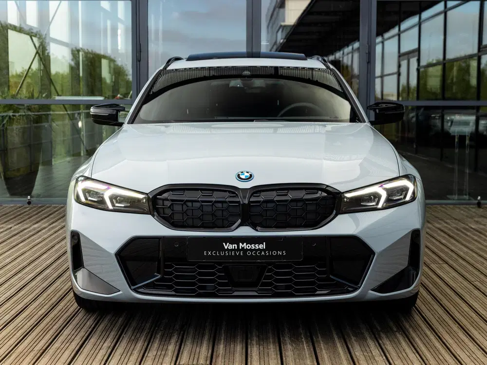 BMW 3-serie 330e uit 2026, foto 2