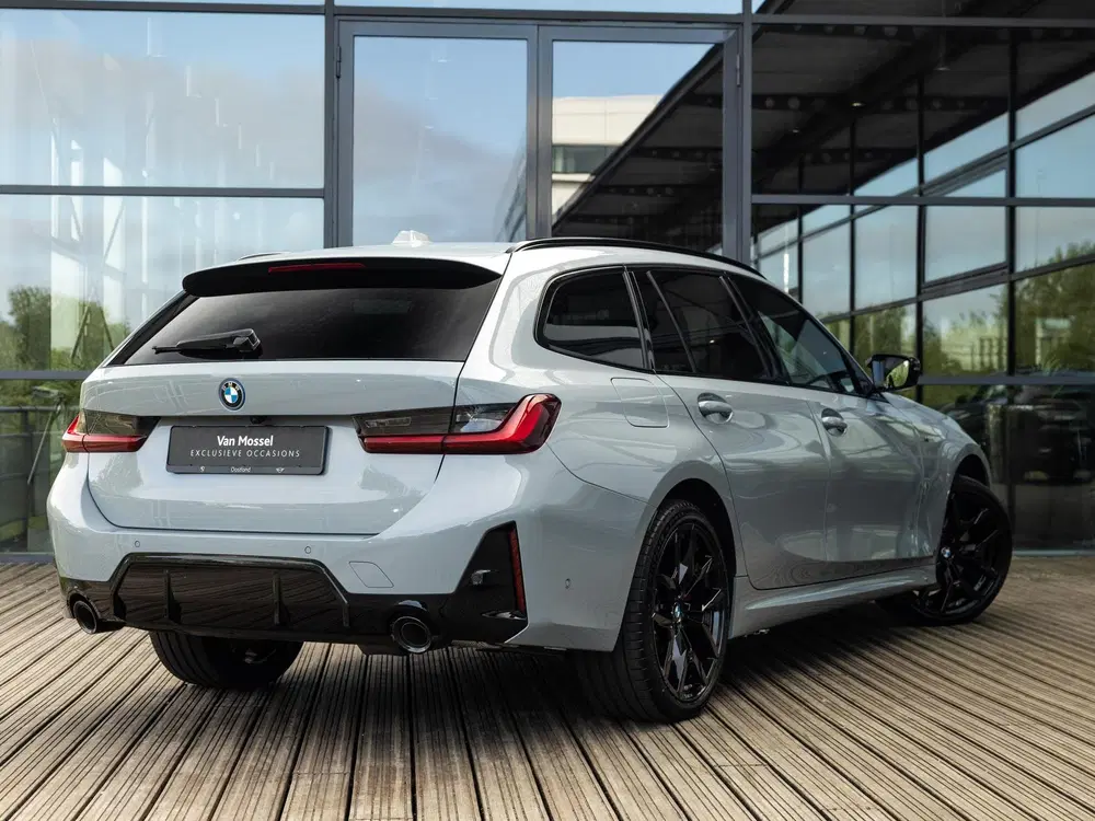 BMW 3-serie 330e uit 2026, foto 6
