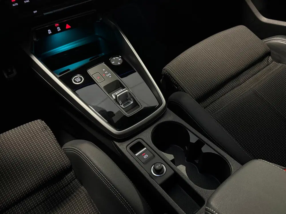 Audi A3 30 TFSI S edition 3x S-Line uit 2023, foto 13