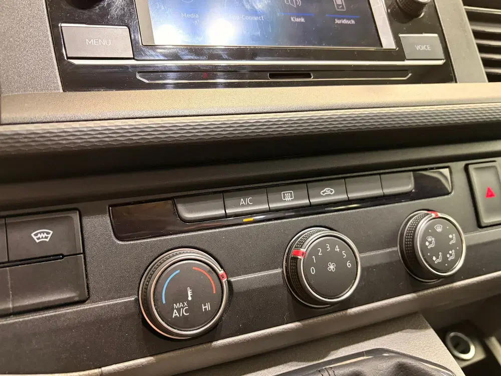 Volkswagen Transporter 26 L1H1 2.0TDi uit 2021, foto 8