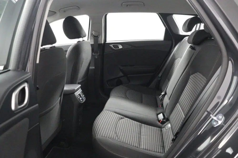 Kia Ceed 1.5 T-GDi DynamicLine (bj 2023) uit 2023, foto 5