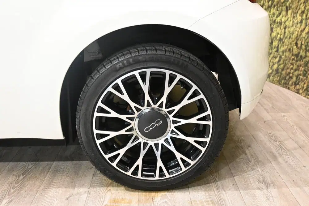Fiat 500 1.0 Hybrid Dolcevita uit 2022, foto 15