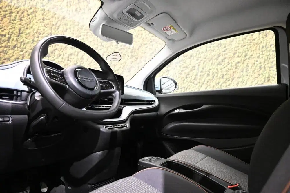 Fiat 500 Icon 42 kWh uit 2020, foto 12
