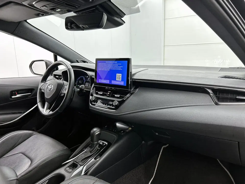 Toyota Corolla Hybrid 200 Executive uit 2023, foto 6