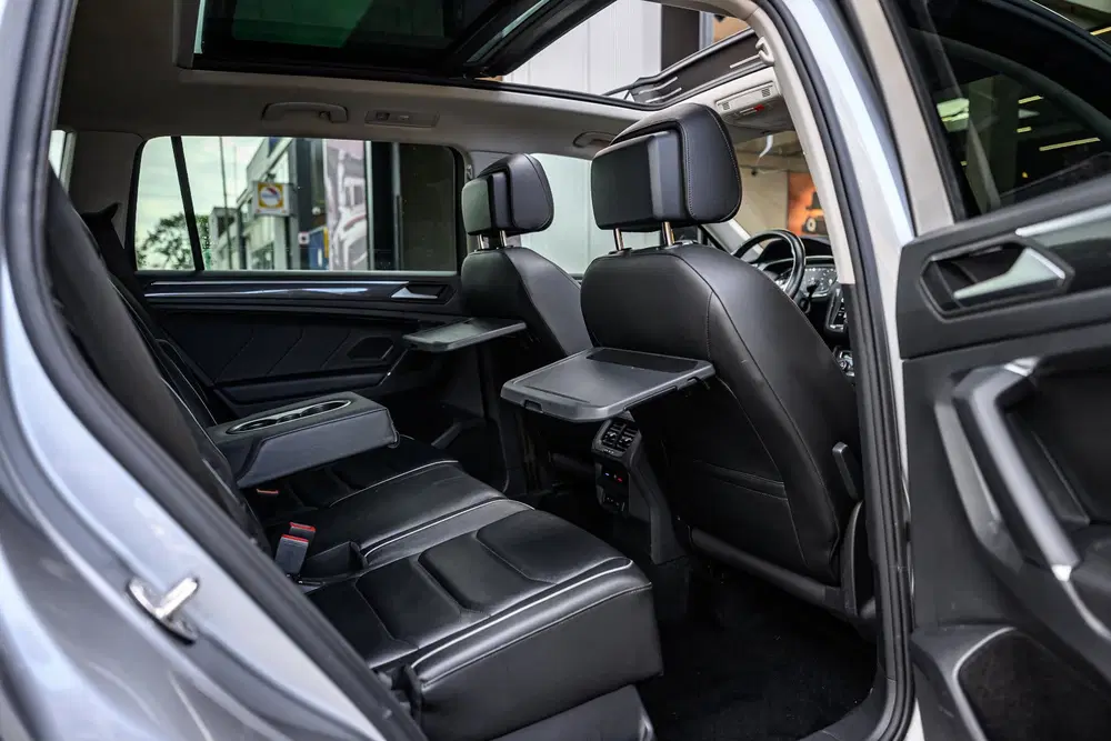 Volkswagen Tiguan Allspace 1.5 TSI Highline Business R uit 2020, foto 11