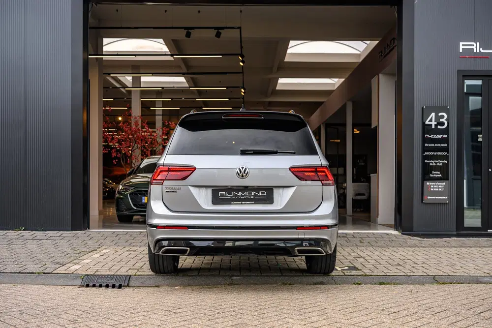 Volkswagen Tiguan Allspace 1.5 TSI Highline Business R uit 2020, foto 4