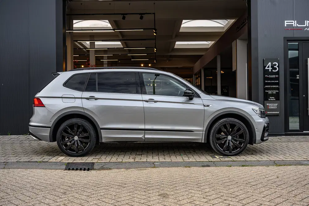 Volkswagen Tiguan Allspace 1.5 TSI Highline Business R uit 2020, foto 6