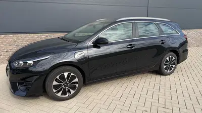 Kia Ceed 1.6 GDI PHEV DynamicLine Fabrieks-garan uit 2022