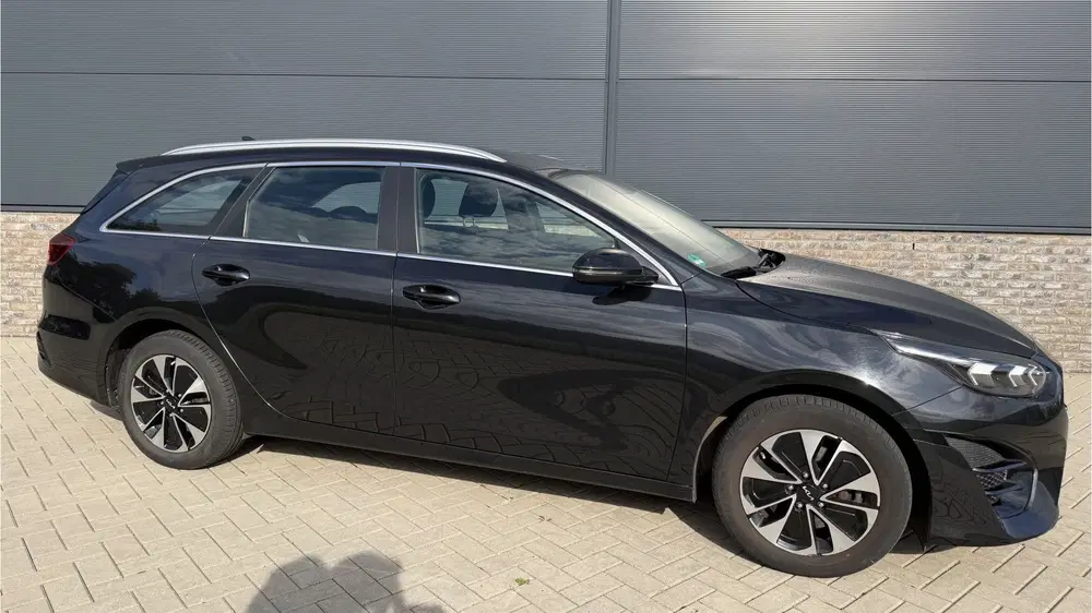 Kia Ceed 1.6 GDI PHEV DynamicLine Fabrieks-garan uit 2022, foto 15