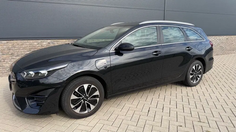 Kia Ceed 1.6 GDI PHEV DynamicLine Fabrieks-garan uit 2022, foto 2