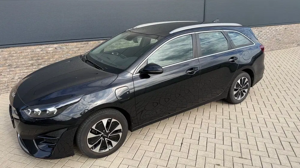Kia Ceed 1.6 GDI PHEV DynamicLine Fabrieks-garan uit 2022, foto 3