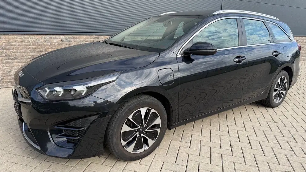 Kia Ceed 1.6 GDI PHEV DynamicLine Fabrieks-garan uit 2022, foto 4