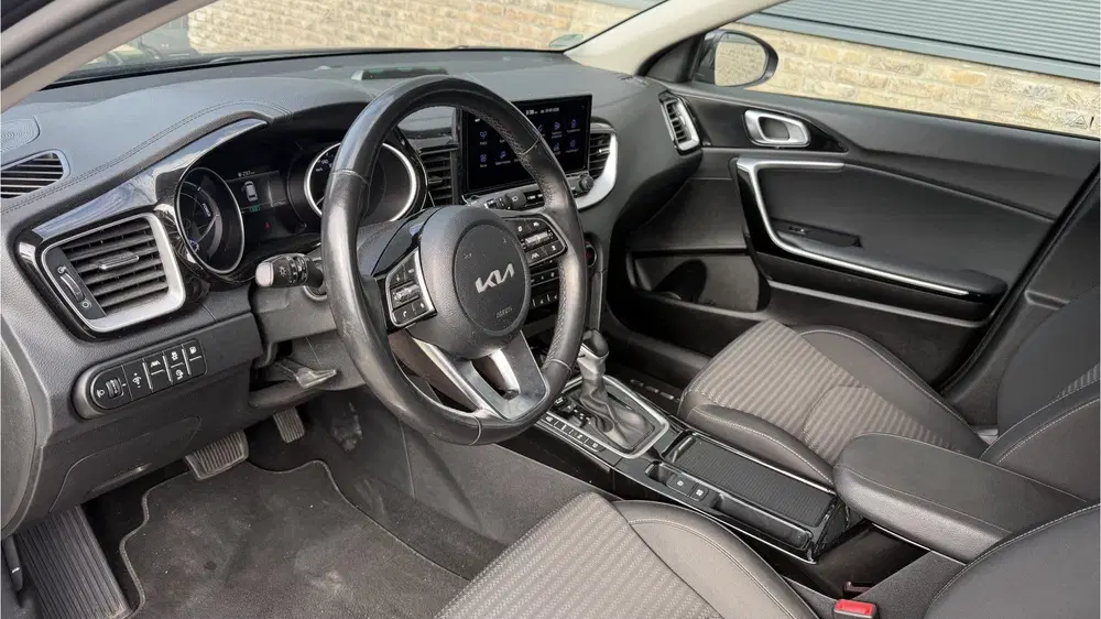 Kia Ceed 1.6 GDI PHEV DynamicLine Fabrieks-garan uit 2022, foto 5