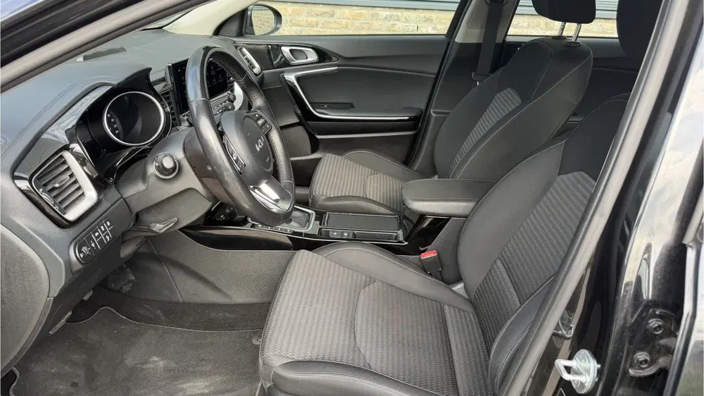 Kia Ceed 1.6 GDI PHEV DynamicLine Fabrieks-garan uit 2022, foto 8