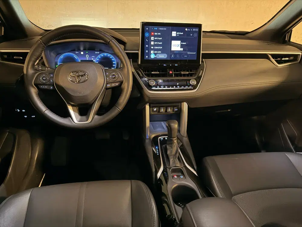 Toyota Corolla Cross Hybrid 200 Dynamic Carplay Camera BTW uit 2024, foto 11