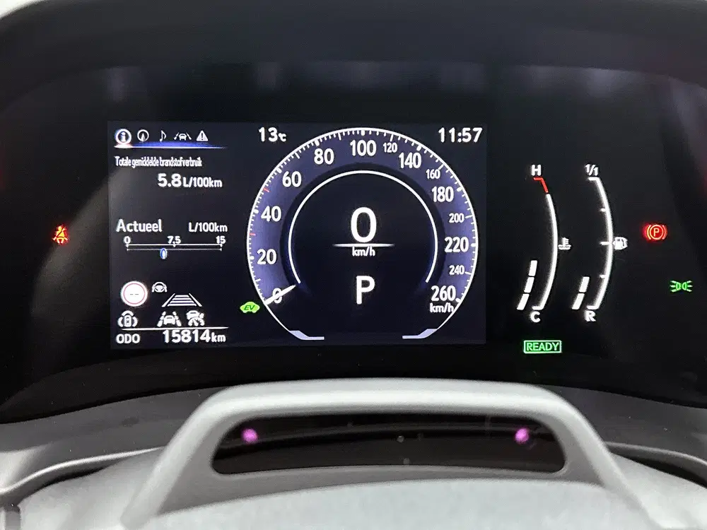 Lexus LBX Elegant uit 2024, foto 5