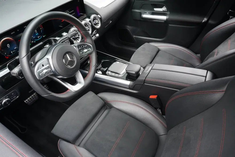 Mercedes-Benz B-Klasse 250 e Premium Plus AMG Sfeer uit 2021, foto 3