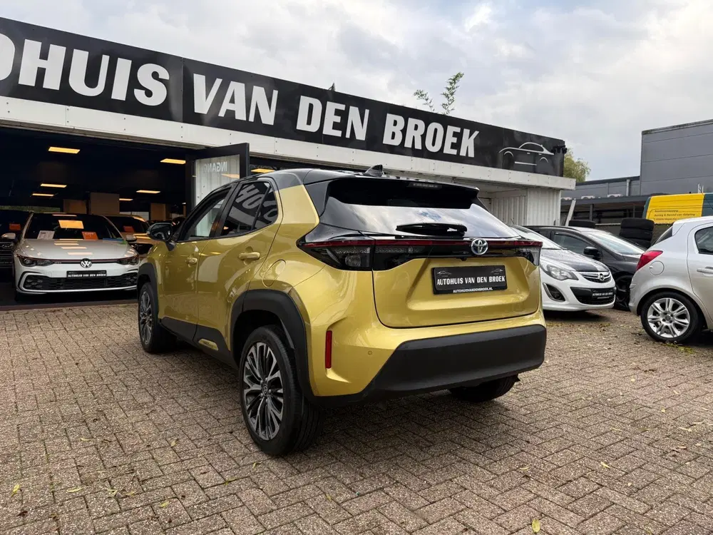 Toyota Yaris Cross 1.5 Hybrid Dynamic uit 2023, foto 2