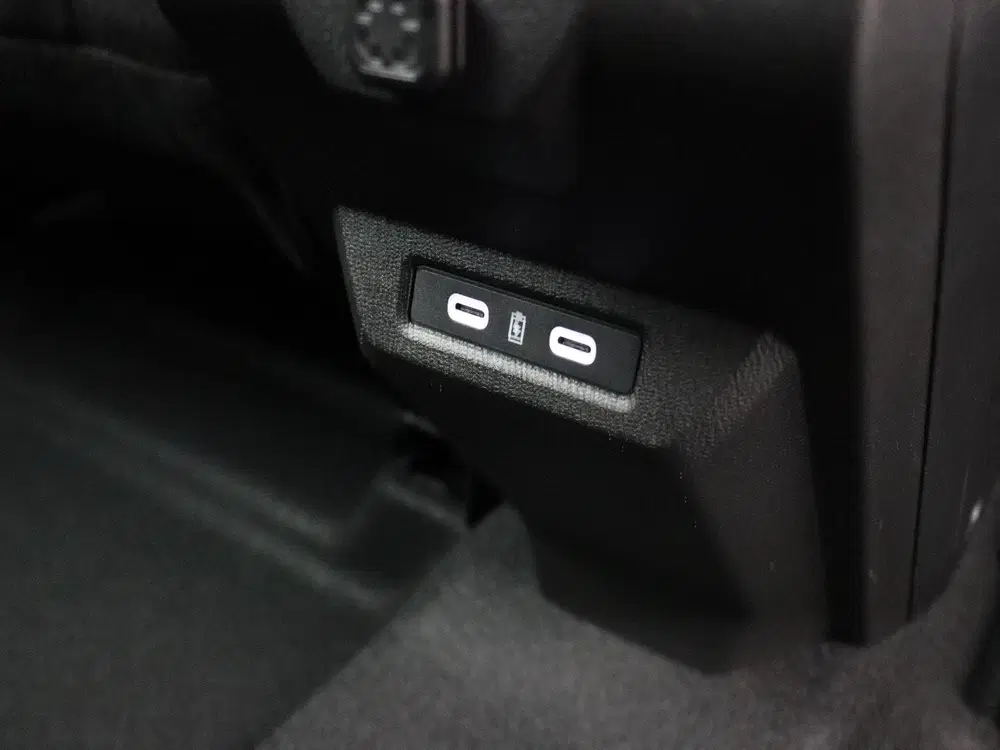Dacia Duster mild hybrid 140pk expression uit 2026, foto 4
