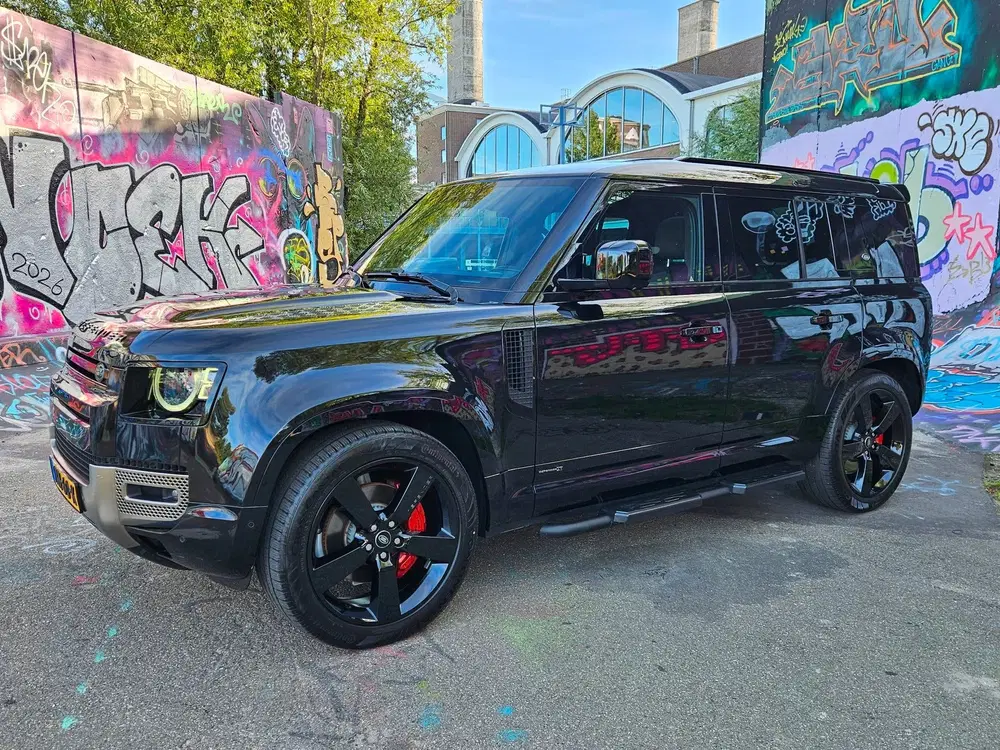 Land Rover Defender 3.0 P400 X uit 2022, foto 2
