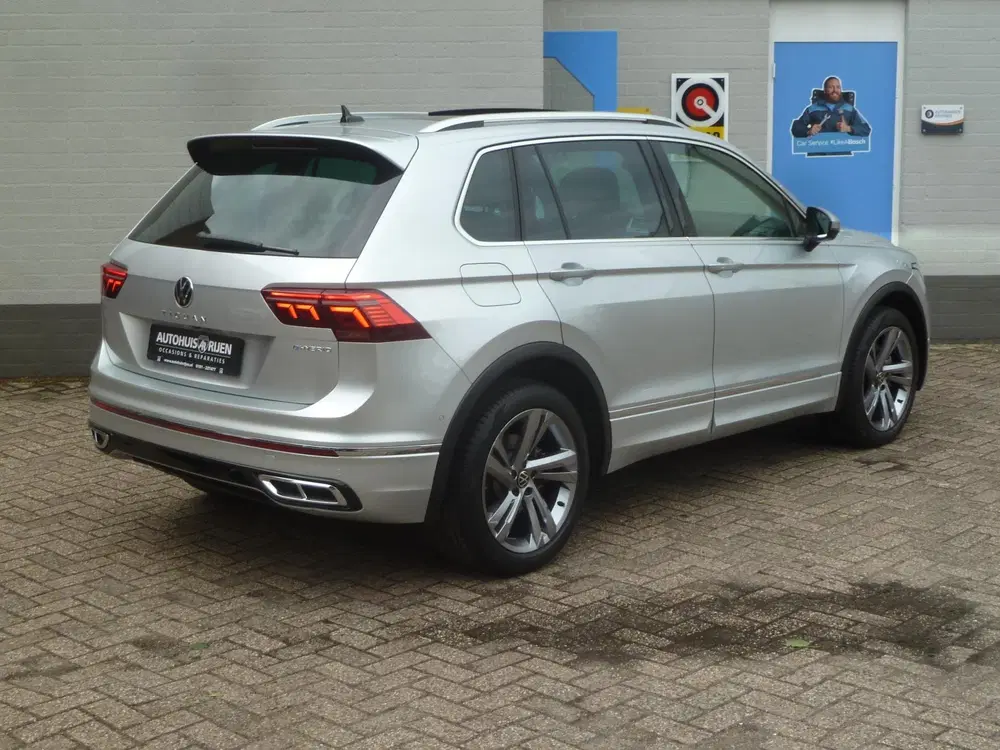 Volkswagen Tiguan 1.4 TSI eHybrid R-Line uit 2021, foto 3
