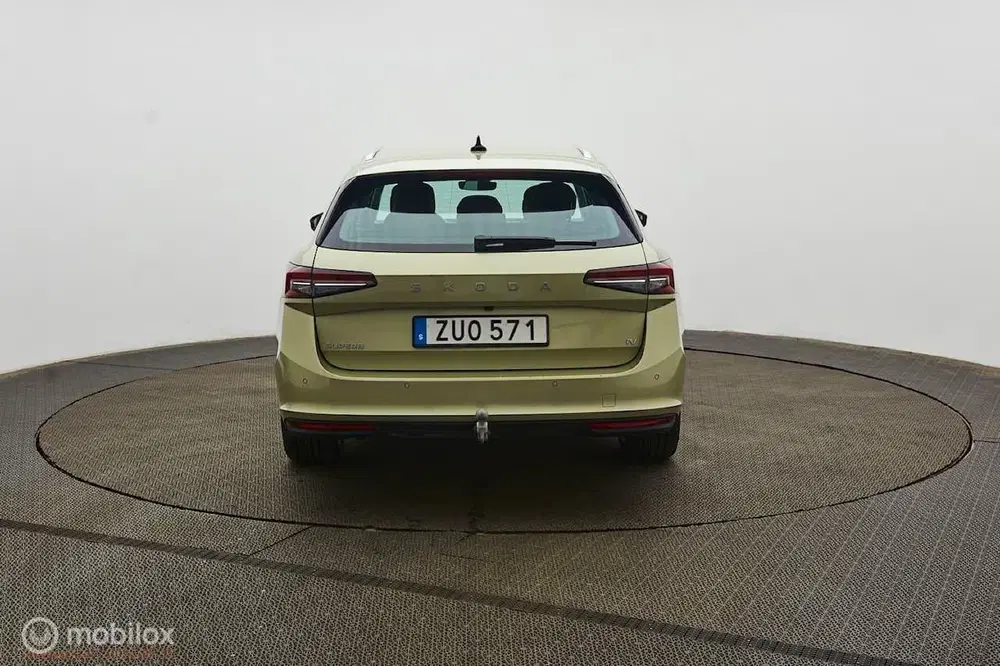 Skoda Superb 1.5 TSI PHEV Business Edition uit 2025, foto 5