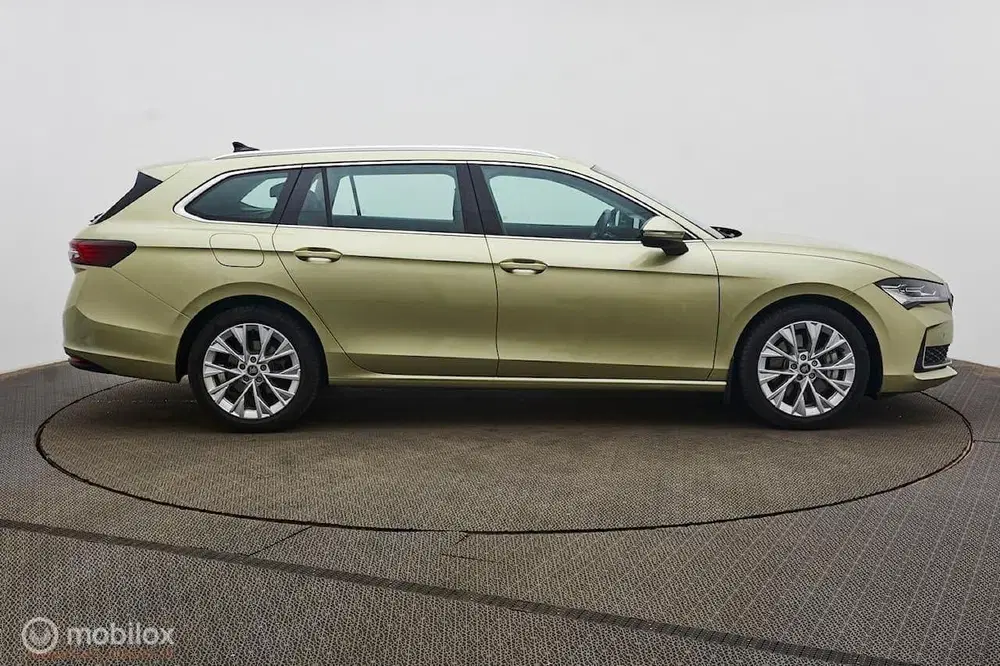 Skoda Superb 1.5 TSI PHEV Business Edition uit 2025, foto 7