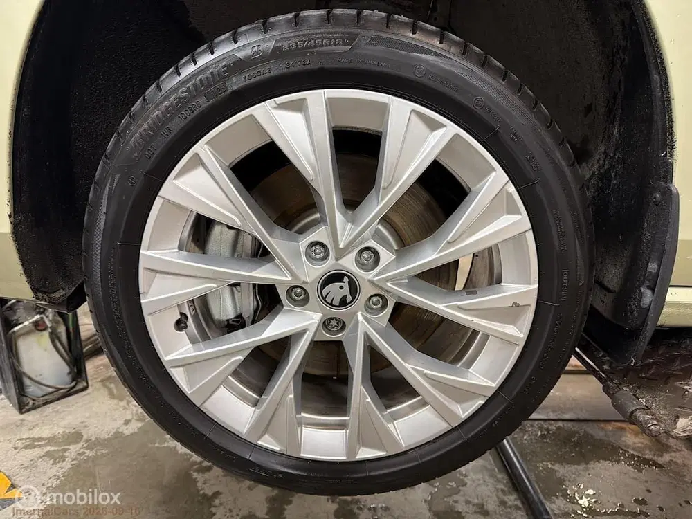 Skoda Superb 1.5 TSI PHEV Business Edition uit 2025, foto 9