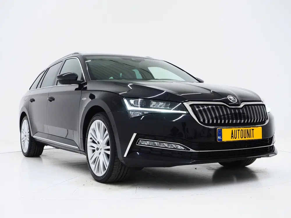 Skoda Superb 1.4 TSI iV Laurin & Klement uit 2023, foto 11