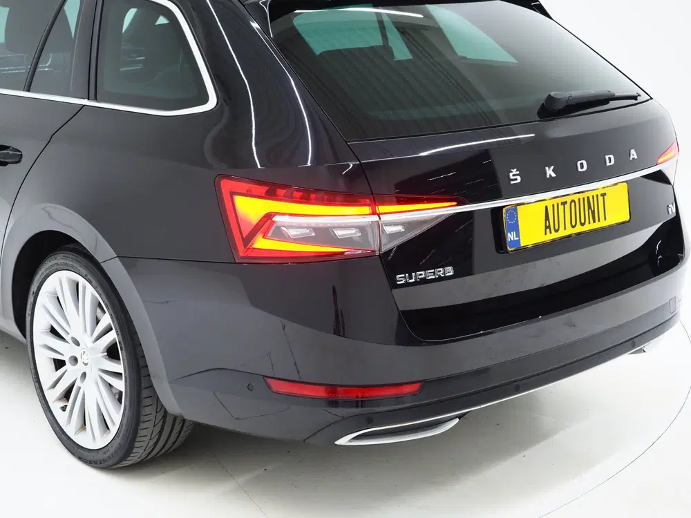 Skoda Superb 1.4 TSI iV Laurin & Klement uit 2023, foto 14