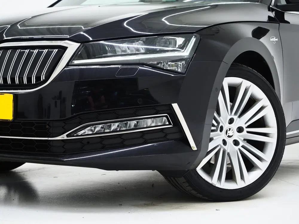 Skoda Superb 1.4 TSI iV Laurin & Klement uit 2023, foto 6
