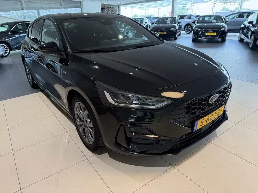 Ford Focus 1.0 EcoBoost Hybrid ST Line X 155 PK uit 2023, foto 2