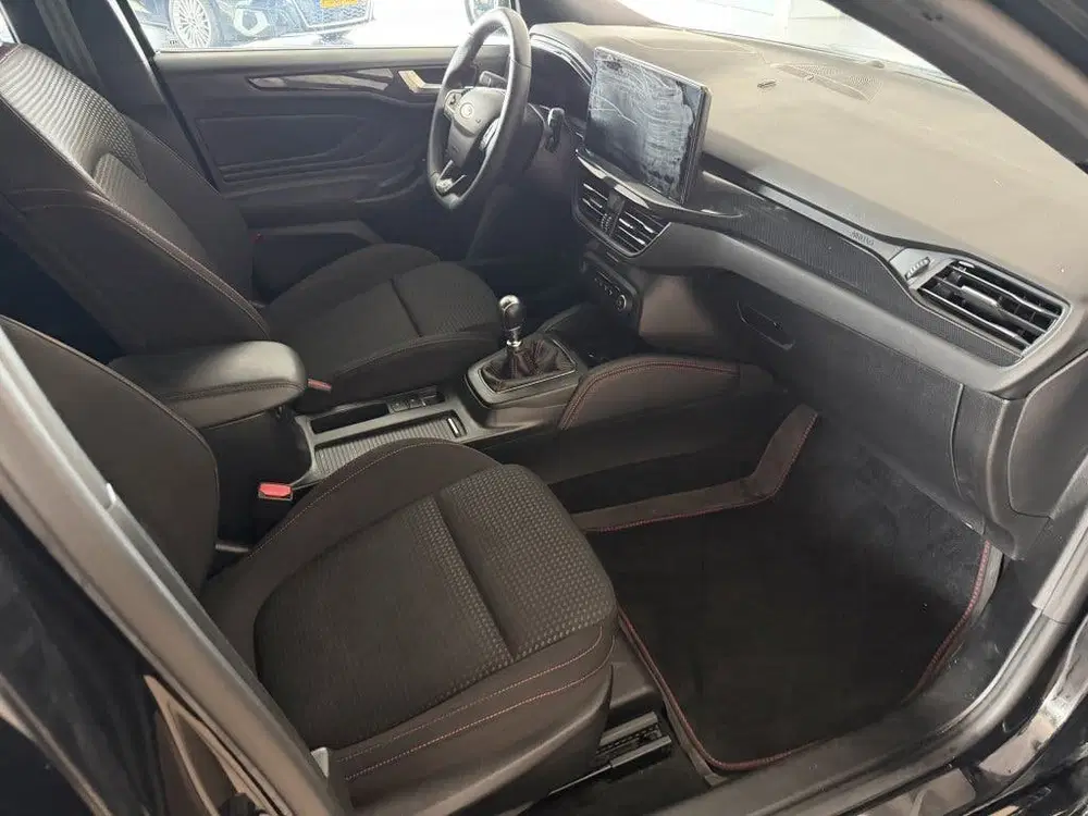 Ford Focus 1.0 EcoBoost Hybrid ST Line X 155 PK uit 2023, foto 4
