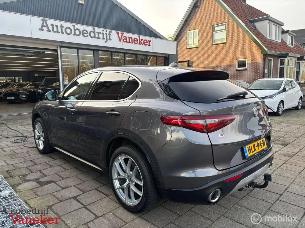 Alfa Romeo Stelvio Q4 280PK Veloce uit 2019, foto 6