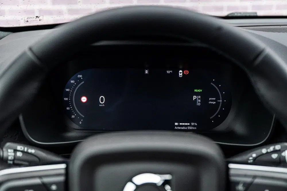 Volvo EX40 Single Motor Extended Range 82 kWh Plus Bl uit 2026, foto 14
