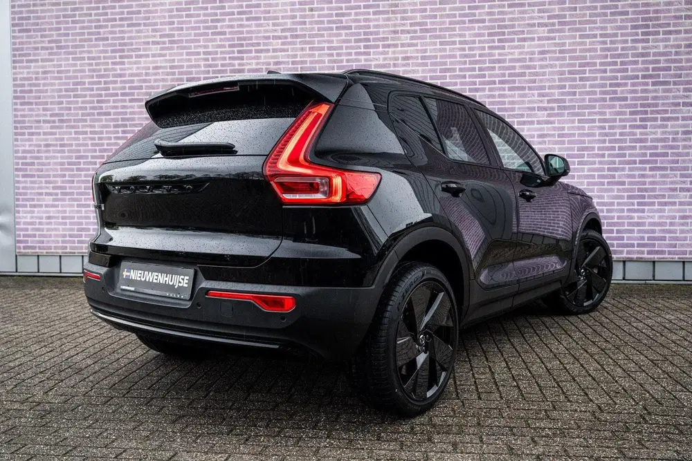 Volvo EX40 Single Motor Extended Range 82 kWh Plus Bl uit 2026, foto 3