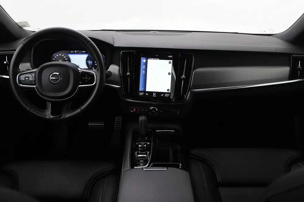 Volvo S90 T8 R-Design uit 2021, foto 4