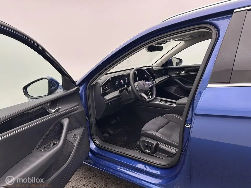 Volkswagen Passat 1.5 eHybrid Business 272 pk uit 2025, foto 2