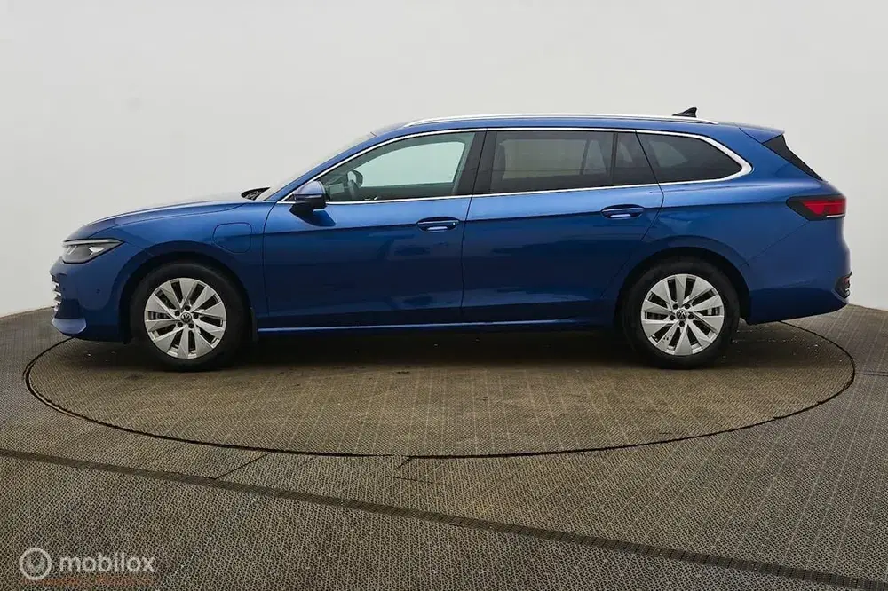 Volkswagen Passat 1.5 eHybrid Business 272 pk uit 2025, foto 4