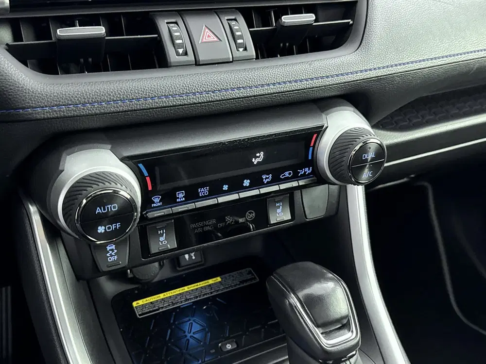Toyota RAV 4 2.5 Hybrid Bi-Tone Innovation Pack uit 2019, foto 13