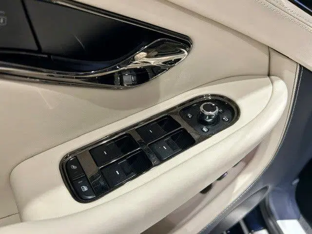 Bentley Continental Gt New 4.0 V8 Hybrid S uit 2026, foto 10
