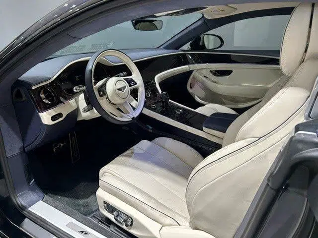 Bentley Continental Gt New 4.0 V8 Hybrid S uit 2026, foto 9