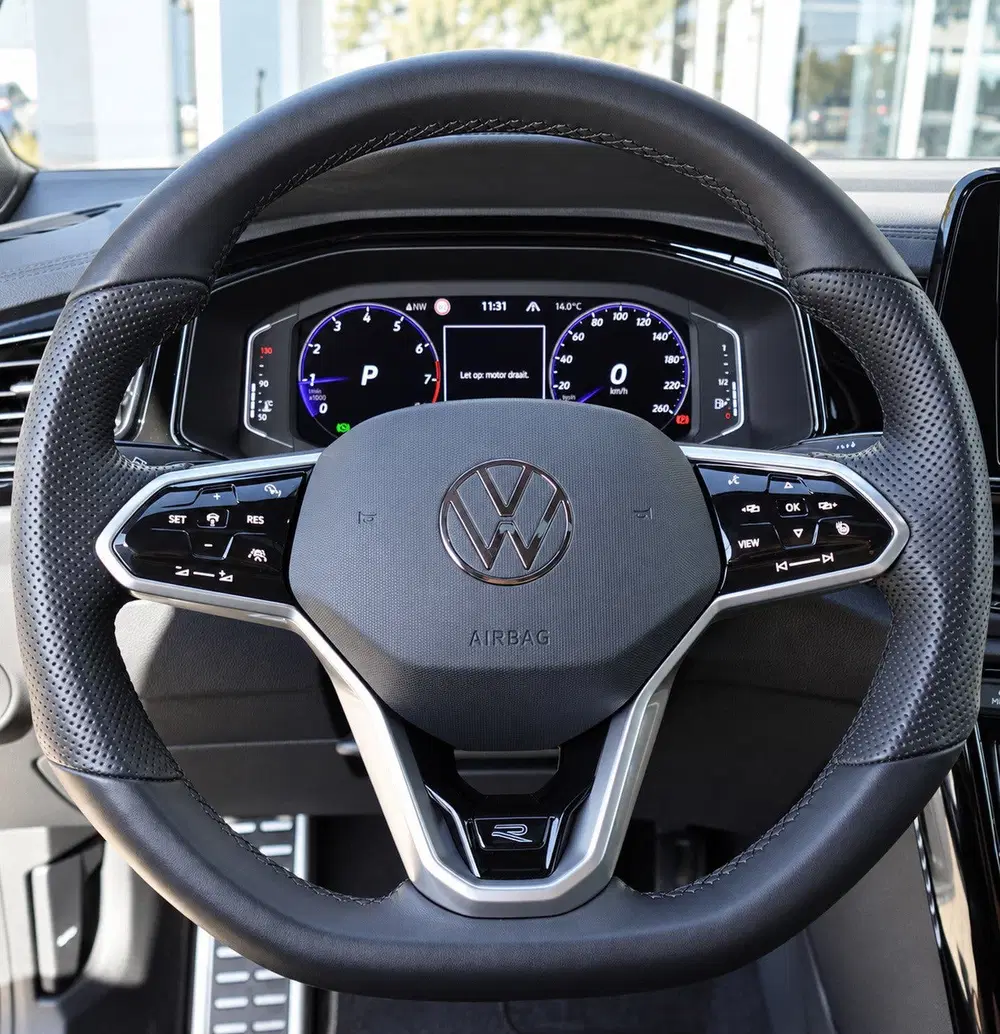 Volkswagen T-Roc 1.5 TSI R-Line PANO IQ.LIGHT ACC VOL uit 2022, foto 4