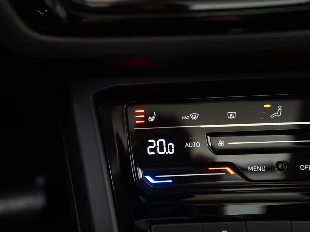 Volkswagen Touran 1.5 TSI R-Line Ext DSG uit 2023, foto 13