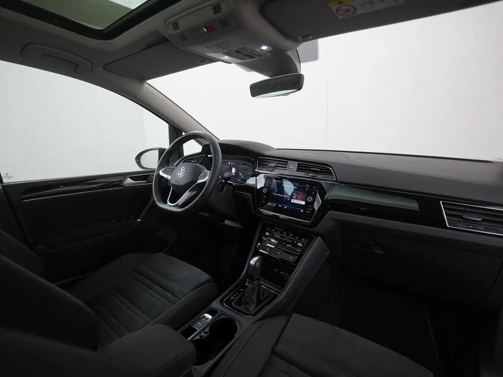Volkswagen Touran 1.5 TSI R-Line Ext DSG uit 2023, foto 5