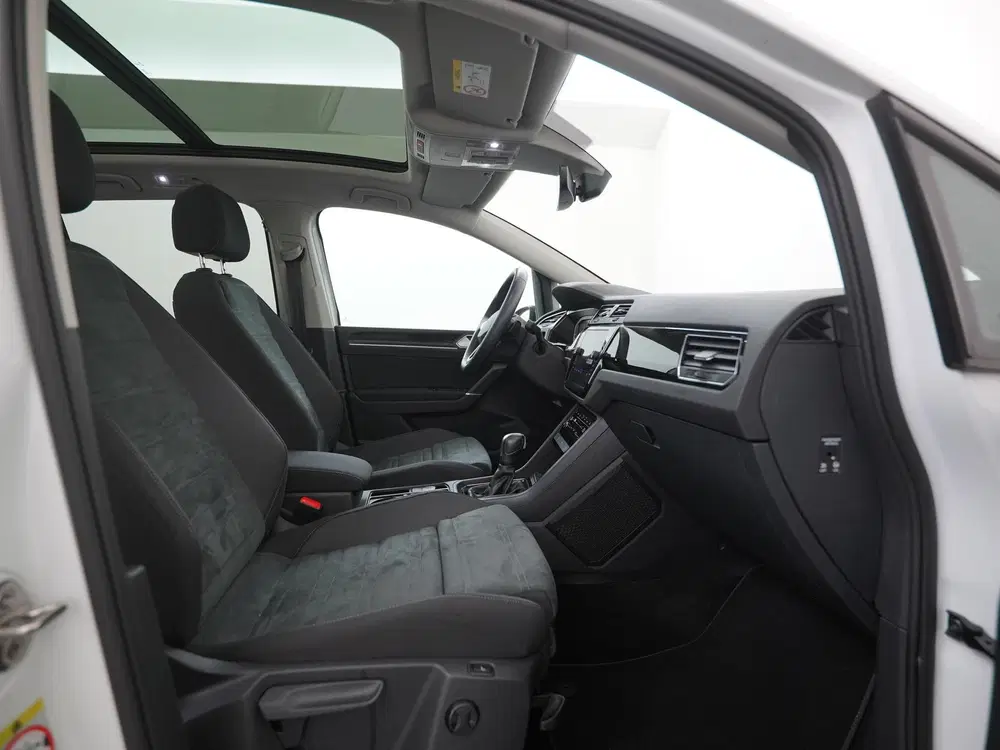 Volkswagen Touran 1.5 TSI R-Line Ext DSG uit 2023, foto 6