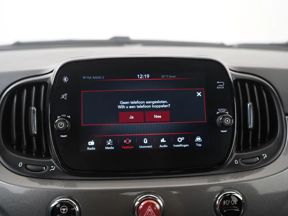 Fiat 500 1.0 Hybrid uit 2023, foto 14